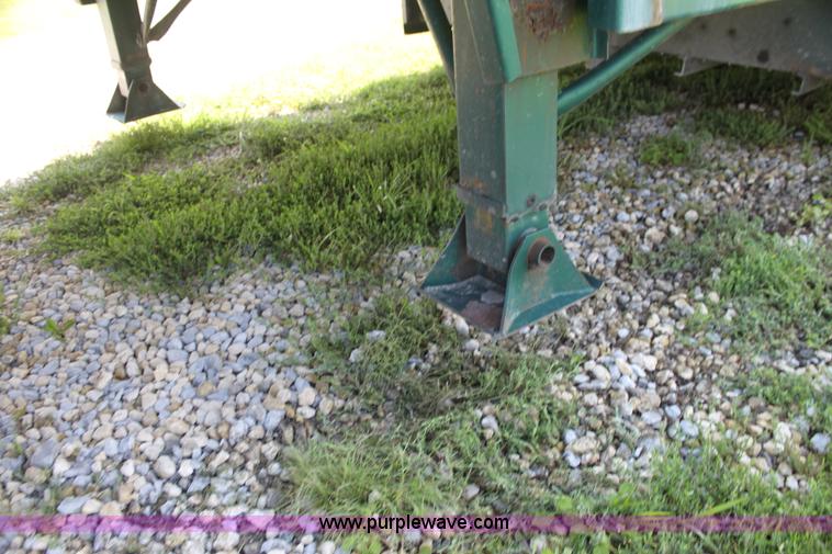 image for item G4048 1984 Kentucky 48' moving van trailer