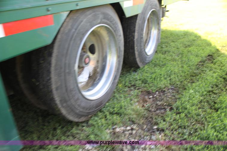 image for item G4048 1984 Kentucky 48' moving van trailer