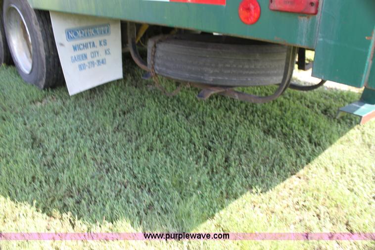 image for item G4048 1984 Kentucky 48' moving van trailer