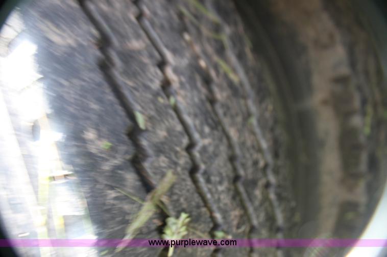 image for item G4048 1984 Kentucky 48' moving van trailer