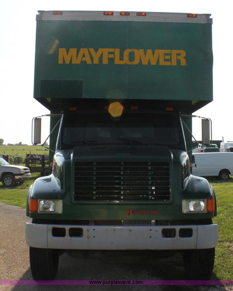 image for item G4054 1991 International 4700 box truck