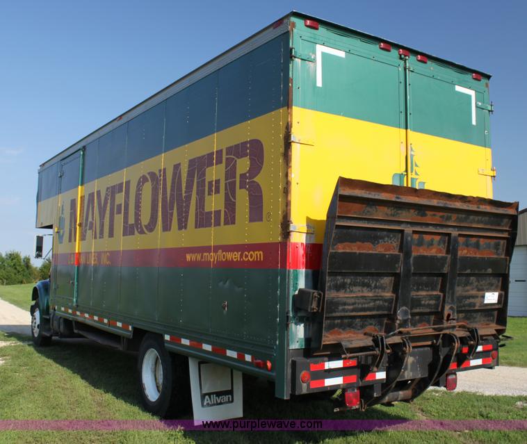 image for item G4054 1991 International 4700 box truck