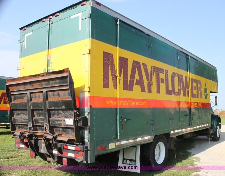 image for item G4054 1991 International 4700 box truck