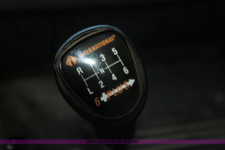 image for item G4054 1991 International 4700 box truck