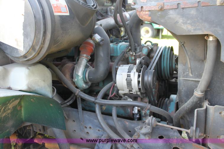 image for item G4054 1991 International 4700 box truck