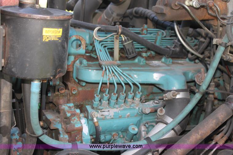 image for item G4054 1991 International 4700 box truck