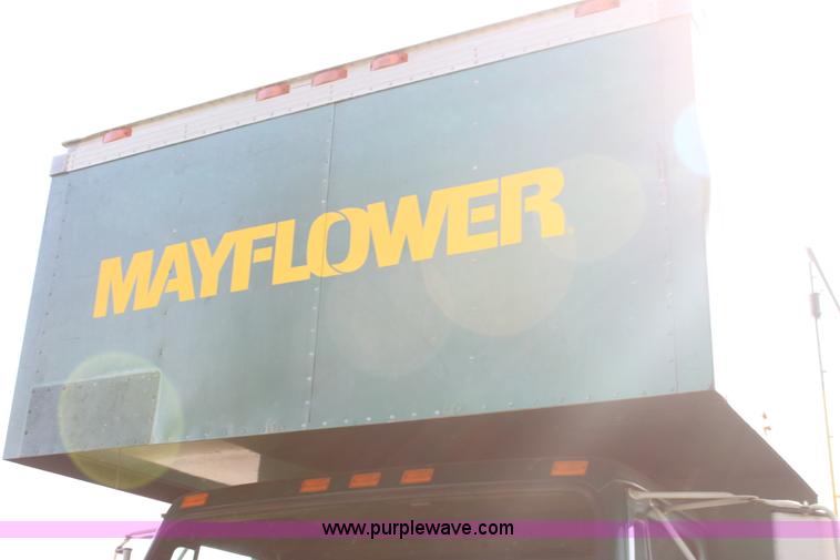 image for item G4054 1991 International 4700 box truck