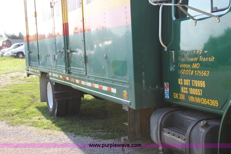 image for item G4054 1991 International 4700 box truck