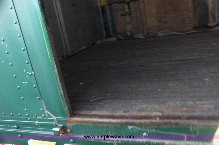 image for item G4054 1991 International 4700 box truck