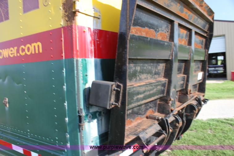 image for item G4054 1991 International 4700 box truck