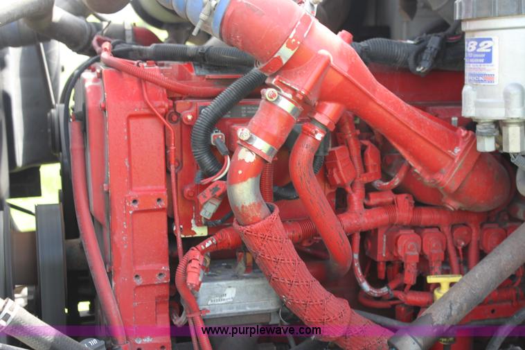 image for item G4055 2007 International 9200i semi truck