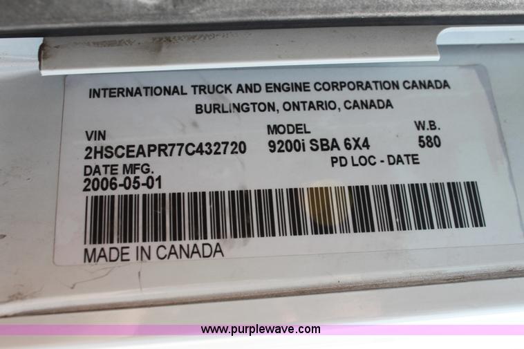 image for item G4055 2007 International 9200i semi truck
