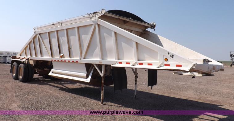image for item I7626 2000 Ranco belly dump trailer