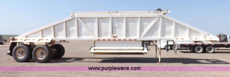 image for item I7626 2000 Ranco belly dump trailer