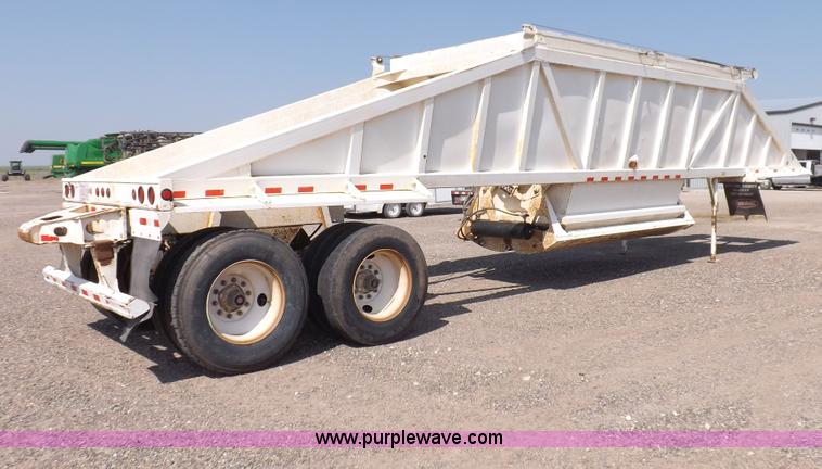 image for item I7626 2000 Ranco belly dump trailer