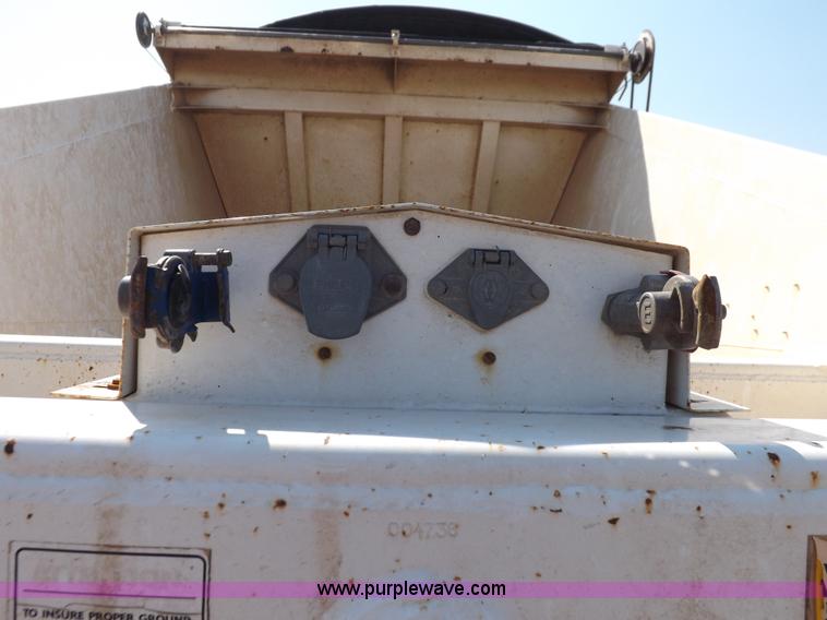 image for item I7626 2000 Ranco belly dump trailer