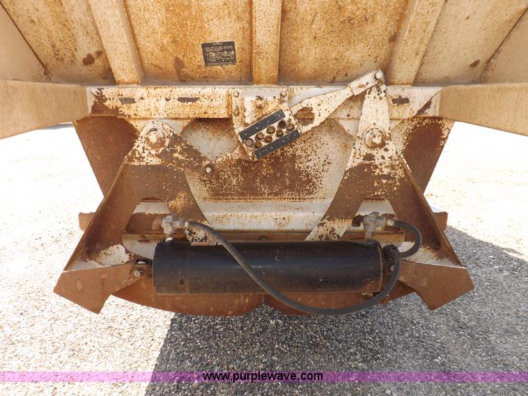 image for item I7626 2000 Ranco belly dump trailer