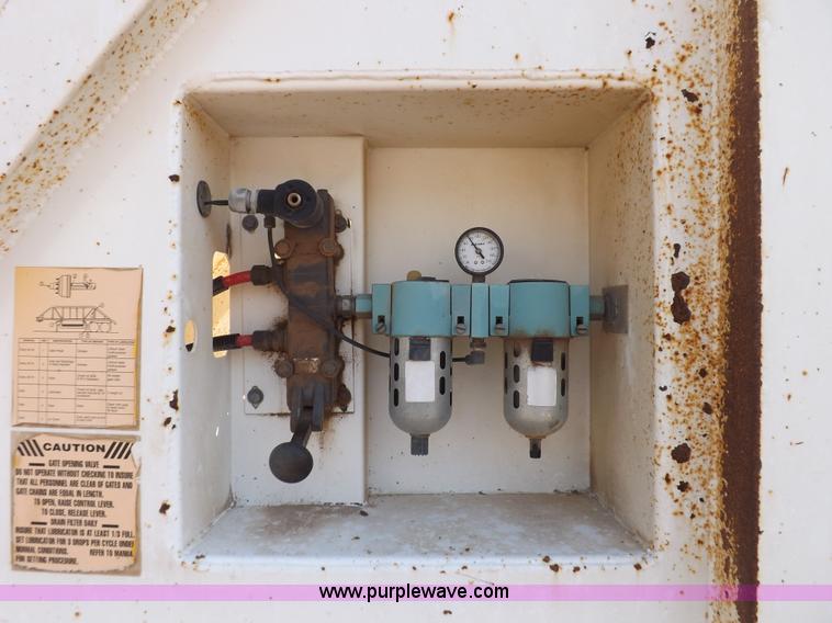 image for item I7626 2000 Ranco belly dump trailer