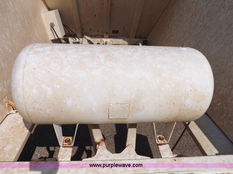 image for item I7626 2000 Ranco belly dump trailer