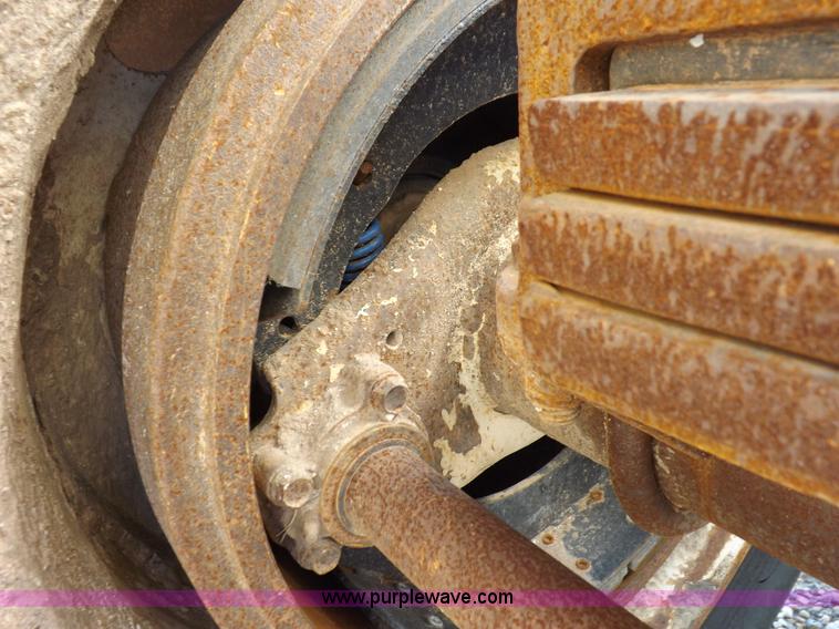 image for item I7626 2000 Ranco belly dump trailer