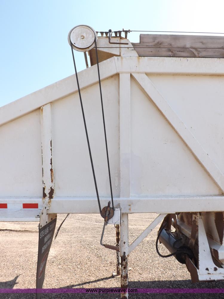 image for item I7626 2000 Ranco belly dump trailer