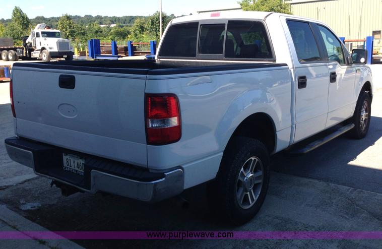 image for item A4948 2006 Ford F150 XLT SuperCrew pickup truck
