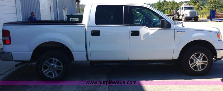 image for item A4948 2006 Ford F150 XLT SuperCrew pickup truck