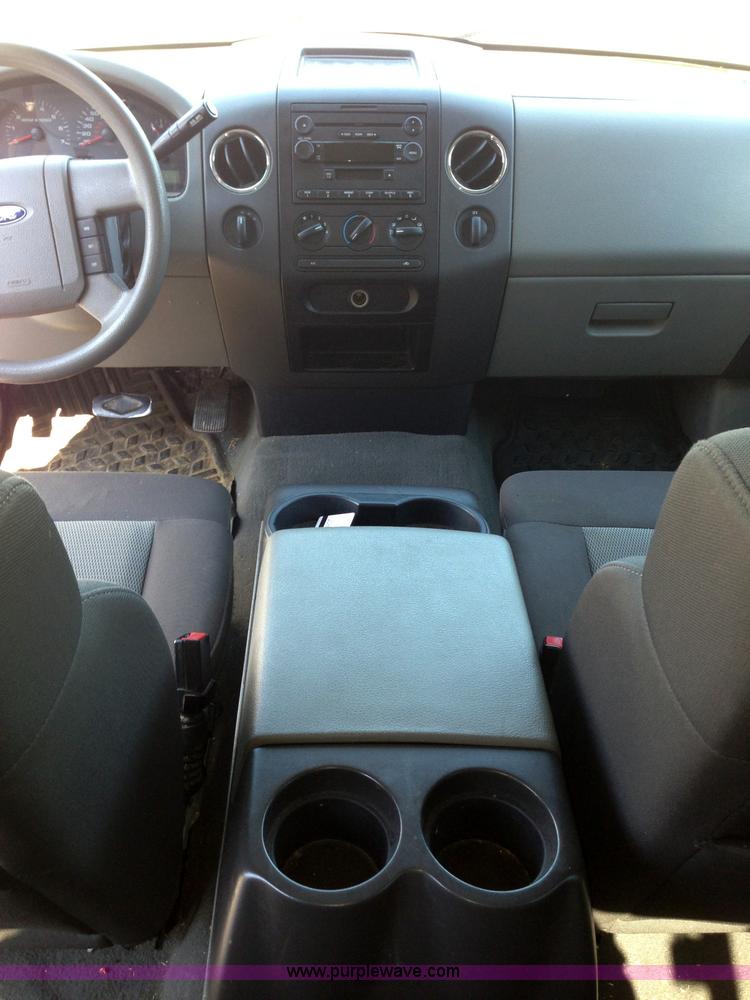 image for item A4948 2006 Ford F150 XLT SuperCrew pickup truck