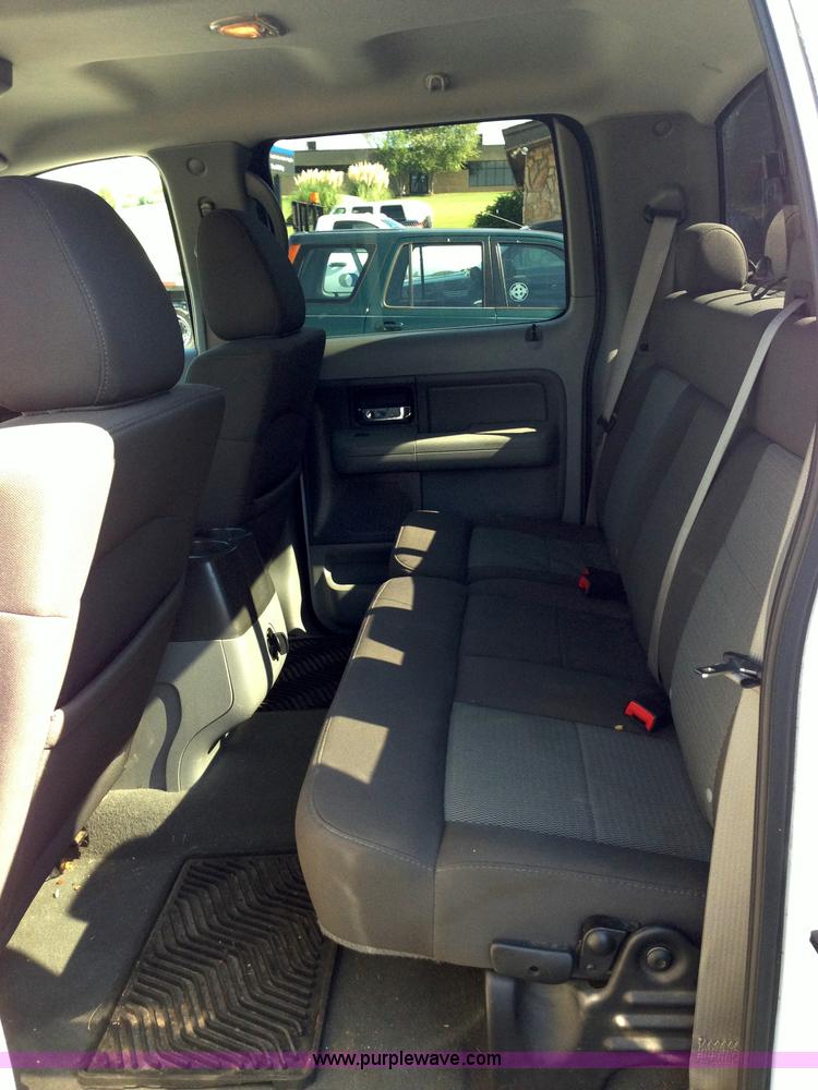 image for item A4948 2006 Ford F150 XLT SuperCrew pickup truck