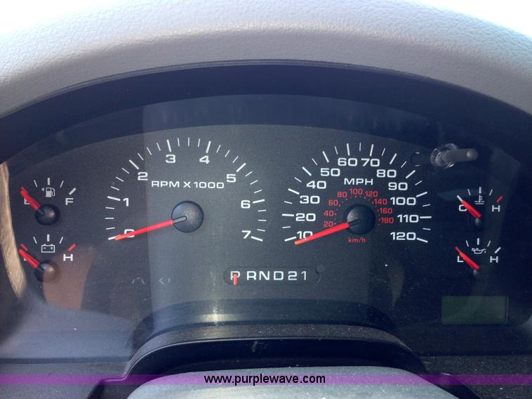 image for item A4948 2006 Ford F150 XLT SuperCrew pickup truck