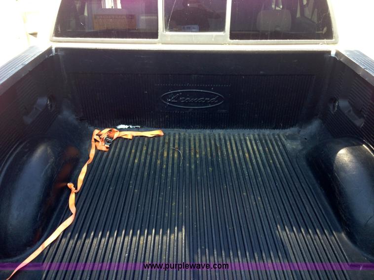 image for item A4948 2006 Ford F150 XLT SuperCrew pickup truck