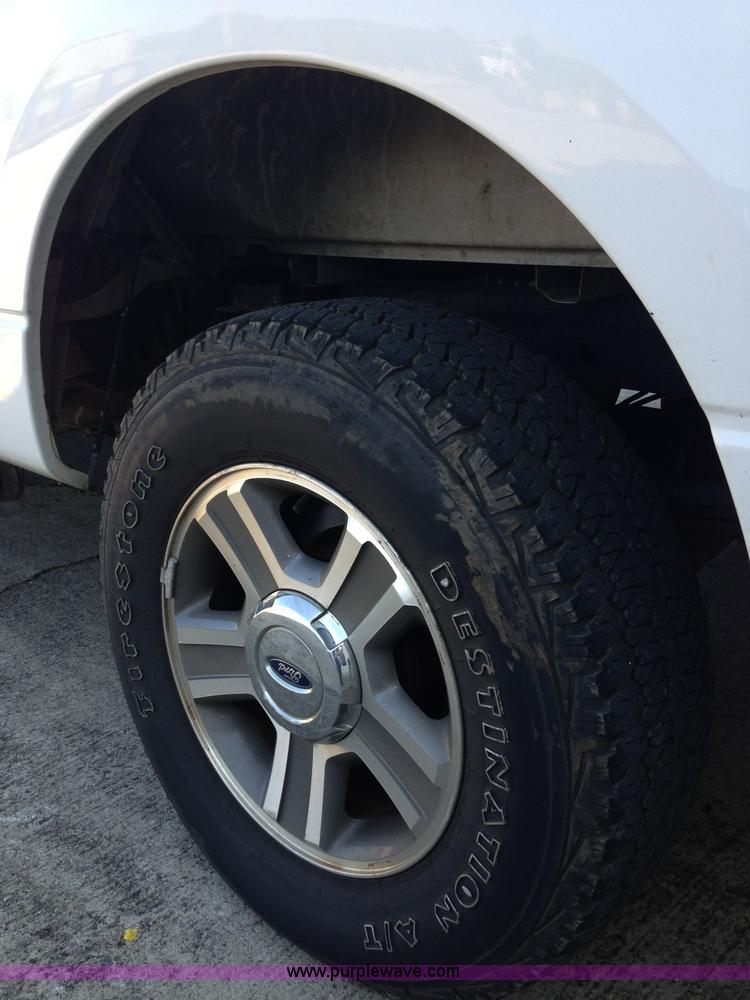 image for item A4948 2006 Ford F150 XLT SuperCrew pickup truck