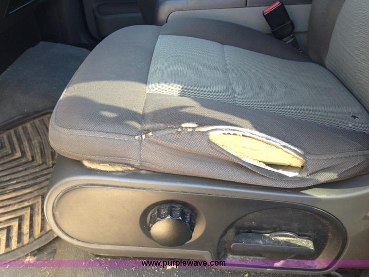 image for item A4948 2006 Ford F150 XLT SuperCrew pickup truck