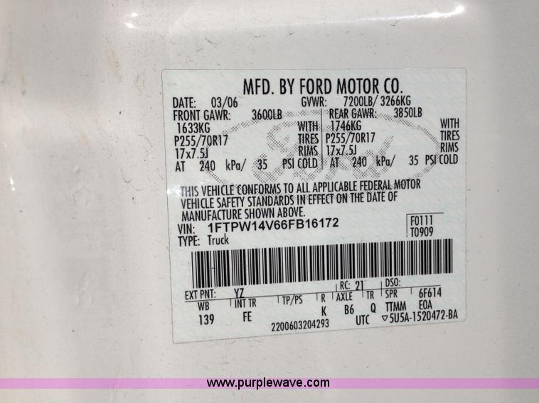 image for item A4948 2006 Ford F150 XLT SuperCrew pickup truck