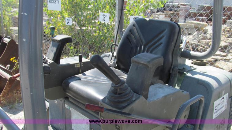 image for item G2097 2007 Takeuchi TB016 compact excavator