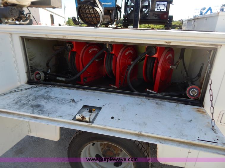 image for item G3417 2008 Ford F550 service truck