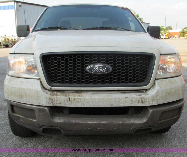 image for item G9227 2004 Ford F150 XLT SuperCrew pickup truck