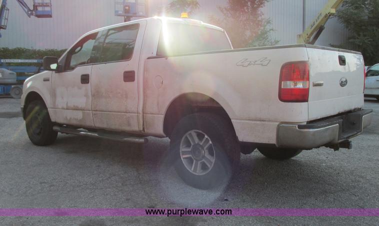 image for item G9227 2004 Ford F150 XLT SuperCrew pickup truck