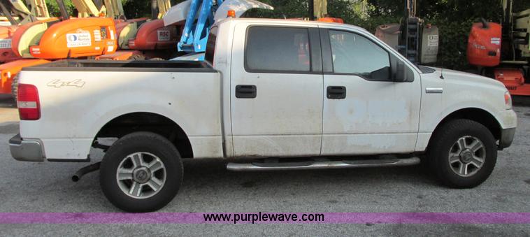 image for item G9227 2004 Ford F150 XLT SuperCrew pickup truck
