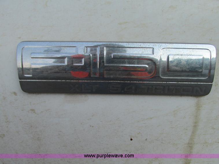 image for item G9227 2004 Ford F150 XLT SuperCrew pickup truck