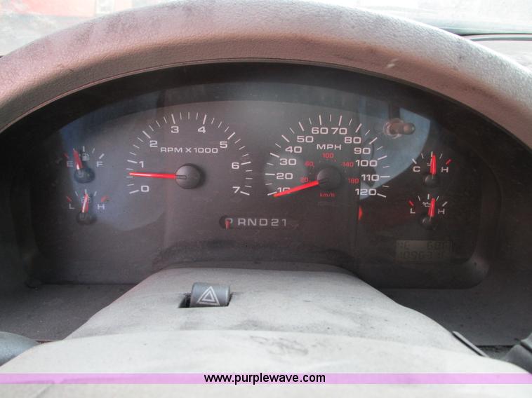 image for item G9227 2004 Ford F150 XLT SuperCrew pickup truck