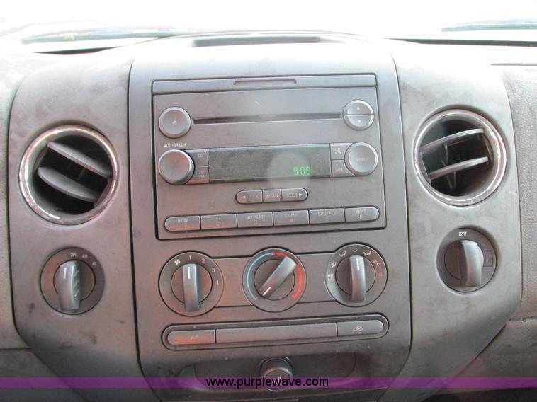 image for item G9227 2004 Ford F150 XLT SuperCrew pickup truck