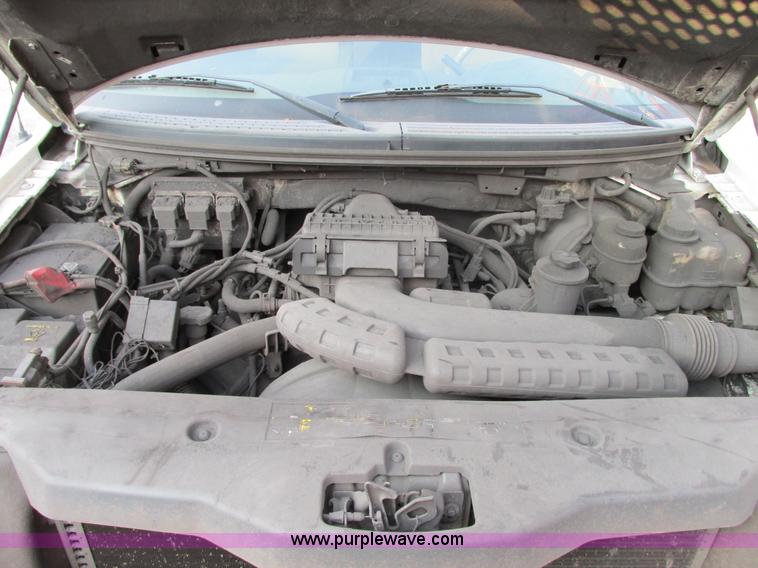 image for item G9227 2004 Ford F150 XLT SuperCrew pickup truck