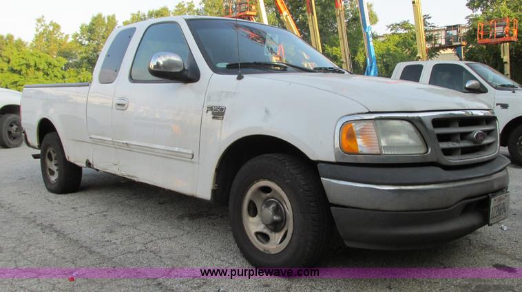 image for item G9228 2002 Ford F150 XLT SuperCab pickup truck