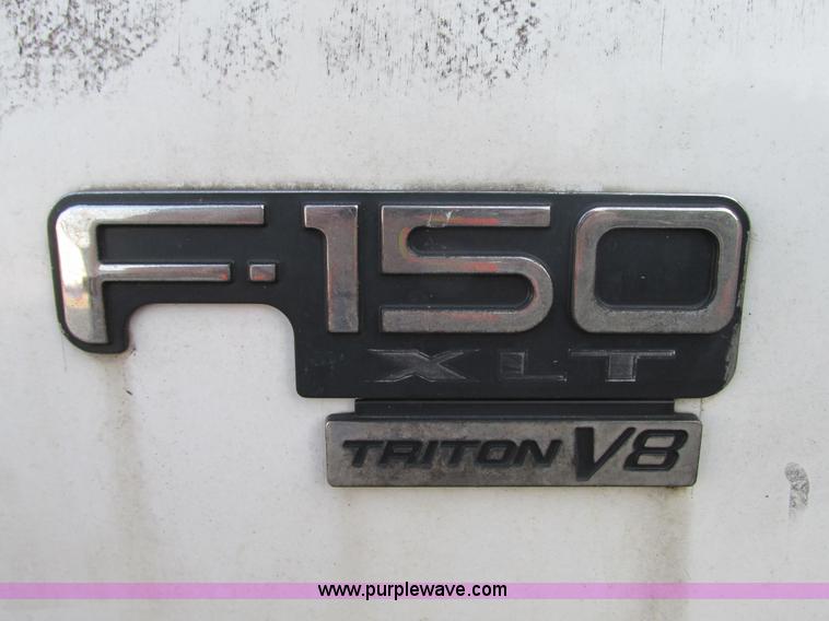 image for item G9228 2002 Ford F150 XLT SuperCab pickup truck