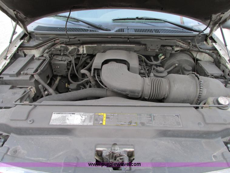 image for item G9228 2002 Ford F150 XLT SuperCab pickup truck