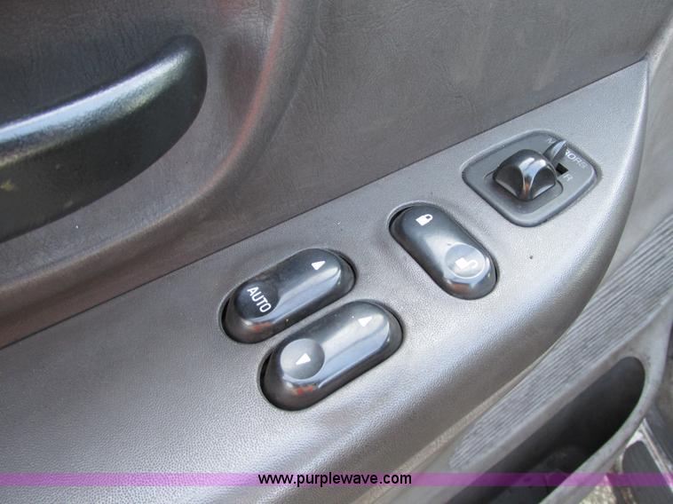 image for item G9228 2002 Ford F150 XLT SuperCab pickup truck