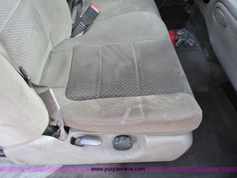 image for item G9228 2002 Ford F150 XLT SuperCab pickup truck