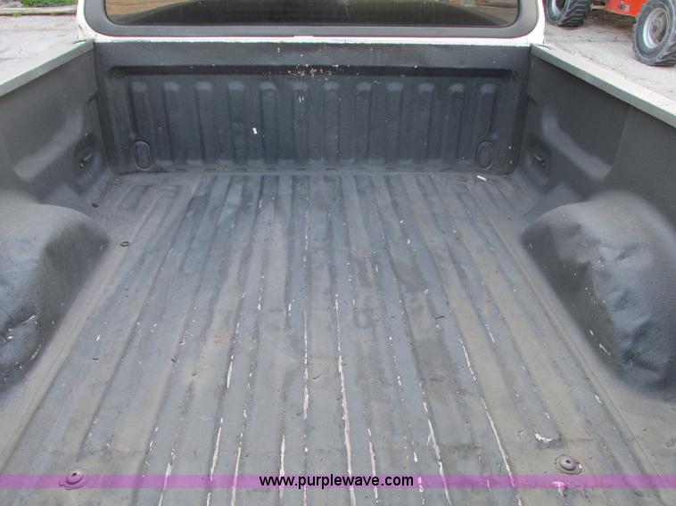 image for item G9228 2002 Ford F150 XLT SuperCab pickup truck