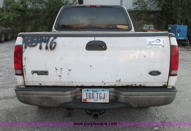 image for item G9229 2002 Ford F150 XLT SuperCab pickup truck